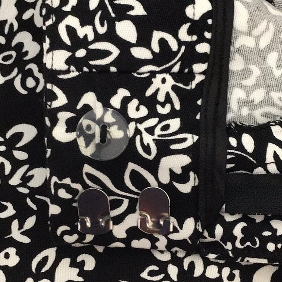 Land’N Sea flowered shorts - Picture 6 of 8